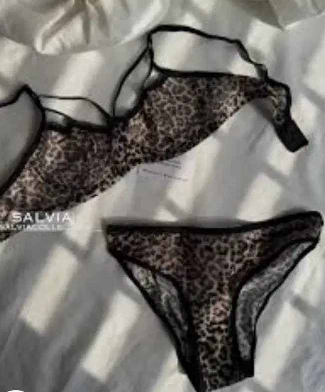 ست لباس زیر|لباس|دورود, |دیوار