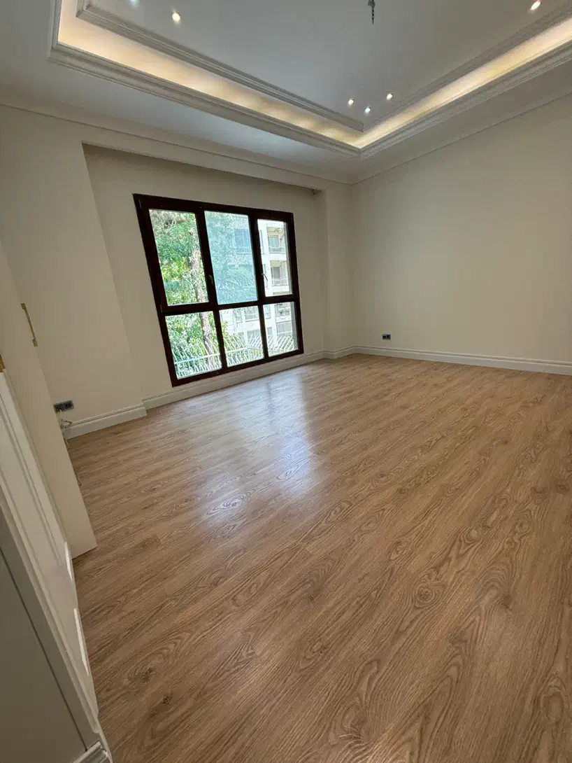 قیطریه ۲۲۰ متر نوساز (قابل تبدیل)