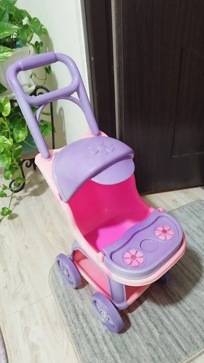 کالسکه اسباب بازی|اسباب‌‌بازی|آستانه اشرفیه, |دیوار