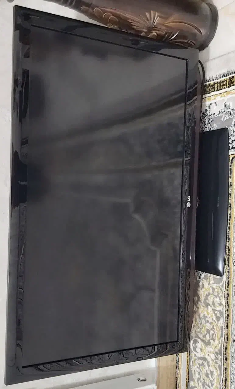 تلویزیون|تلویزیون و پروژکتور|رشت, دروازه لاکان|دیوار