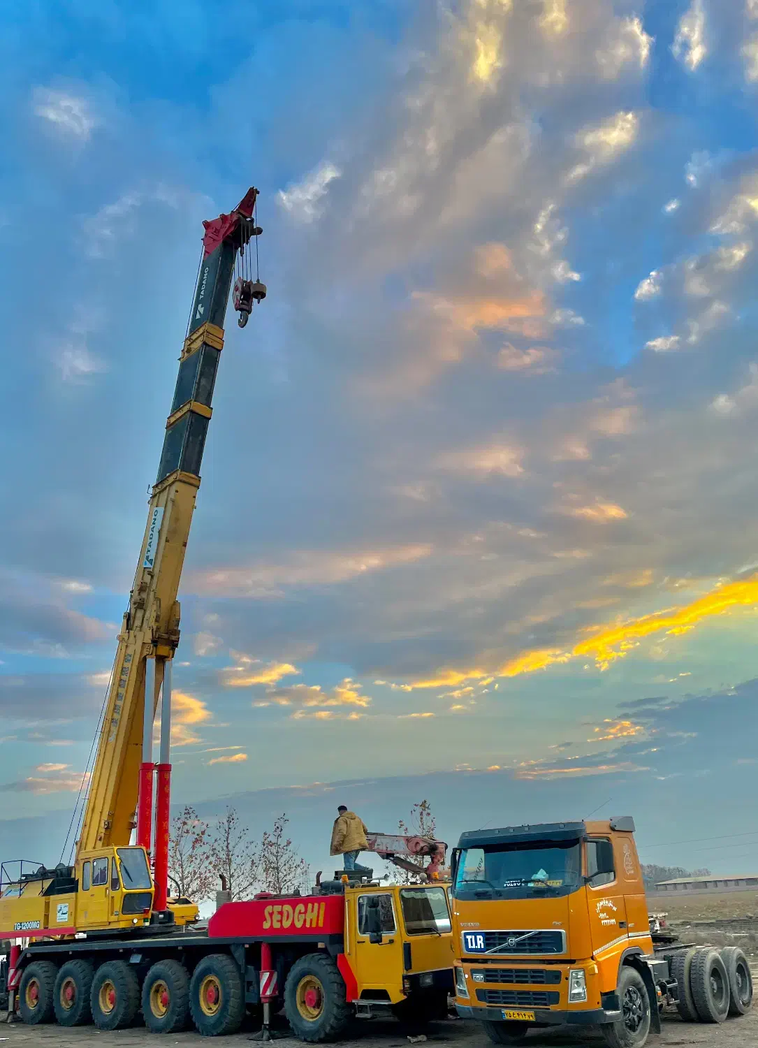 کمرشکن جرثقیل|خدمات حمل و نقل|اقبالیه, |دیوار