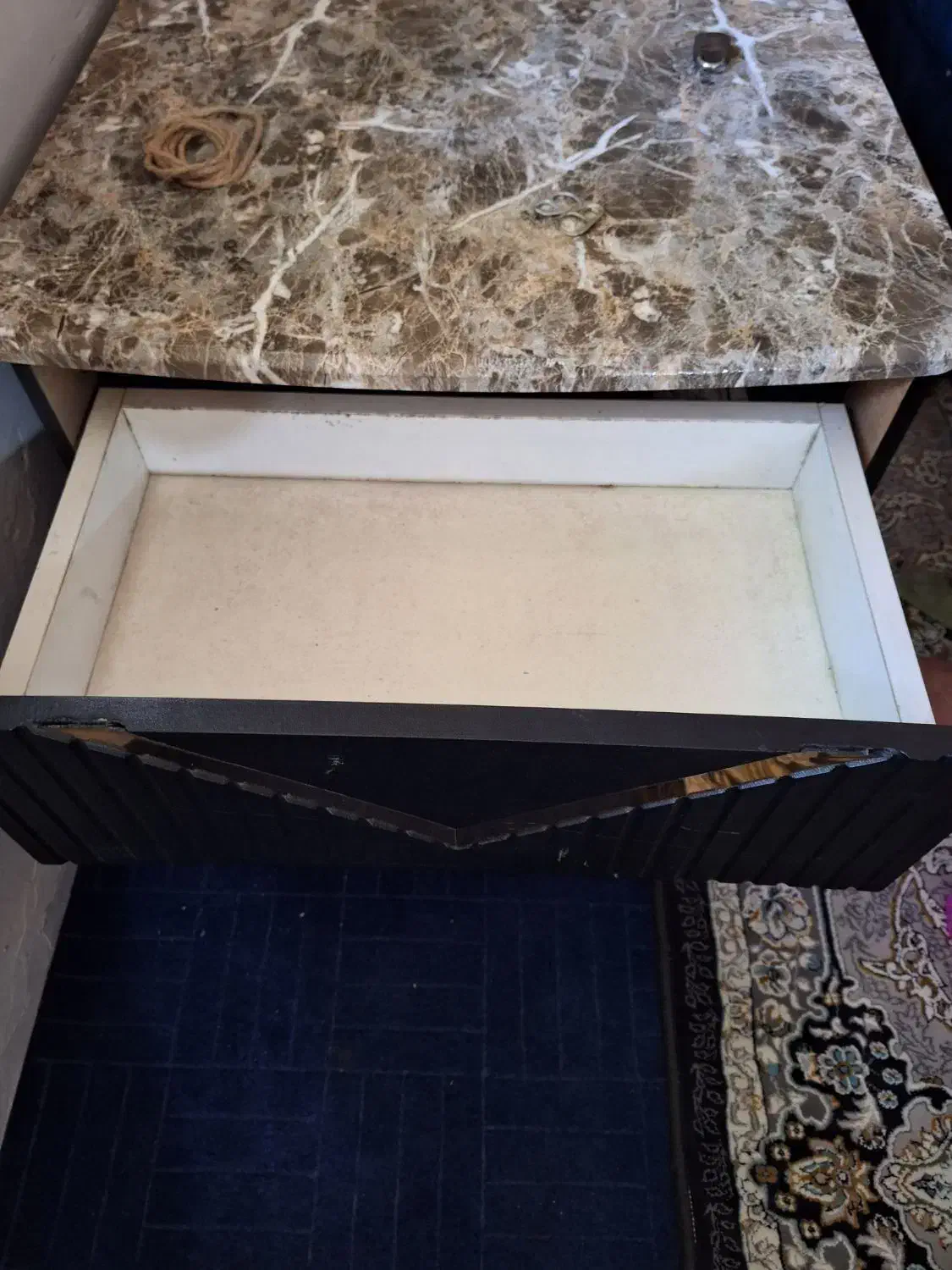 میز عسلی بزرگ درحدنو|مبلمان خانگی و میز عسلی|رشت, دیانتی|دیوار