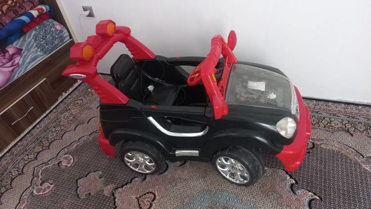 ماشین شارژی قدرتی|اسباب‌‌بازی|خوی, |دیوار