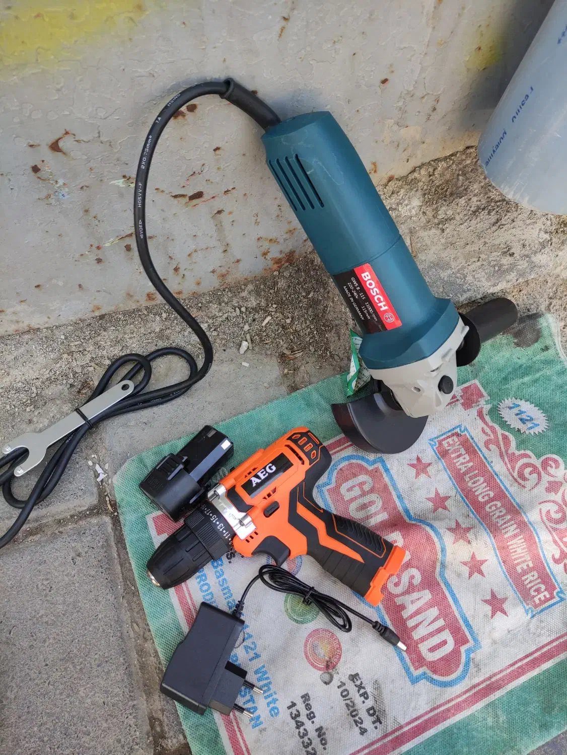 دریل شارژی آاگ آلمانی 12ولت دلر مینی فرز بوش فرز|ماشین‌آلات صنعتی|مشهد, شهید معقول|دیوار