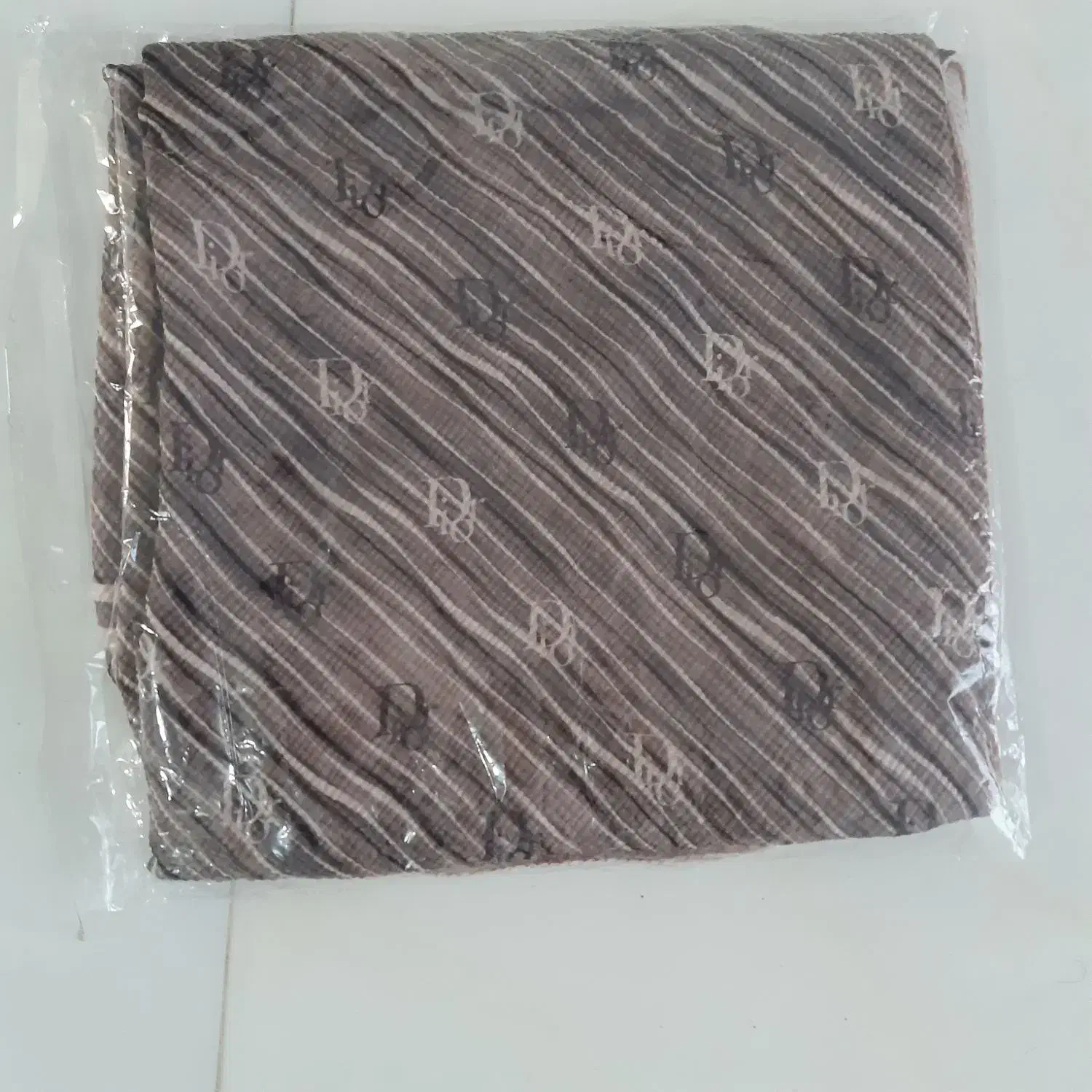 روسری|لباس|فردوس (خراسان), |دیوار