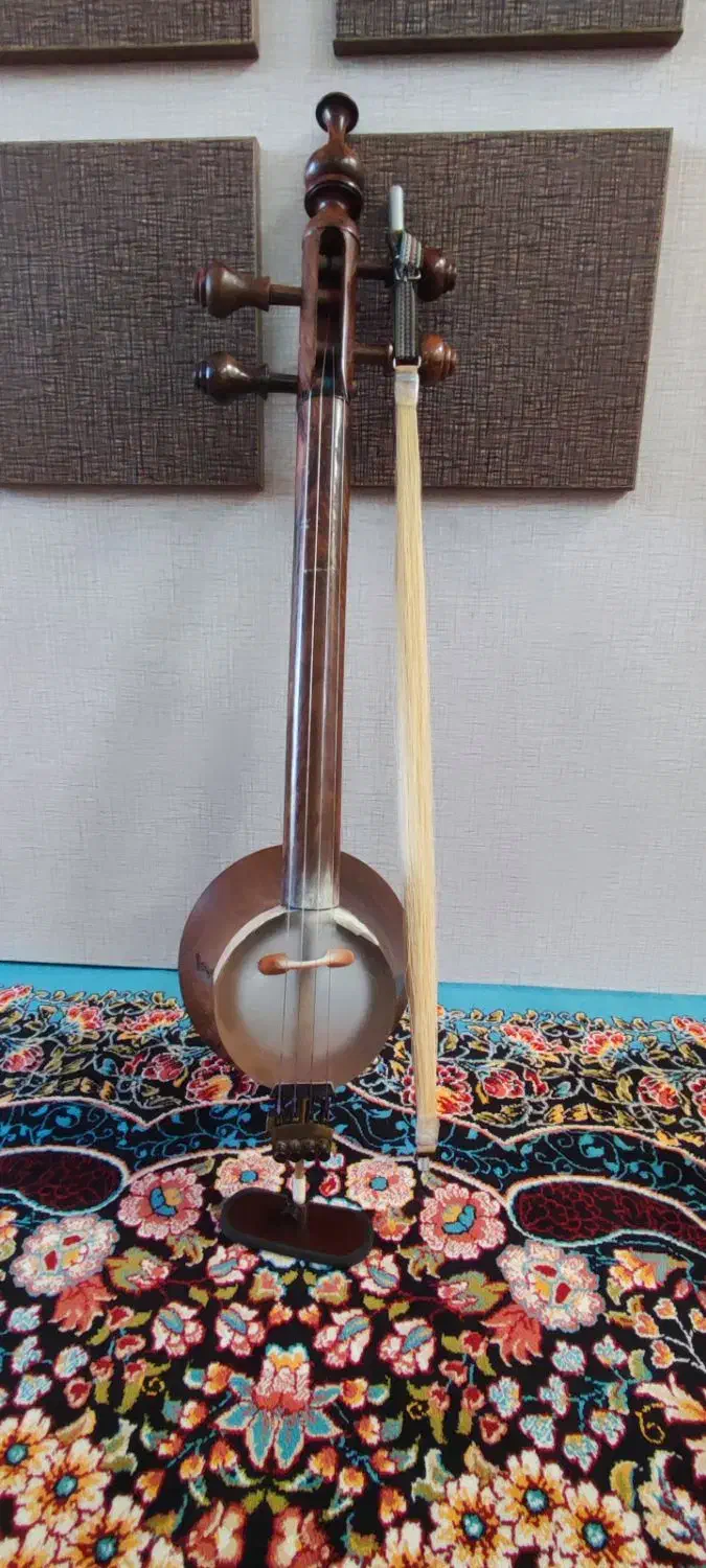 کمانچه فروشی|سازهای سنتی|دورود, |دیوار