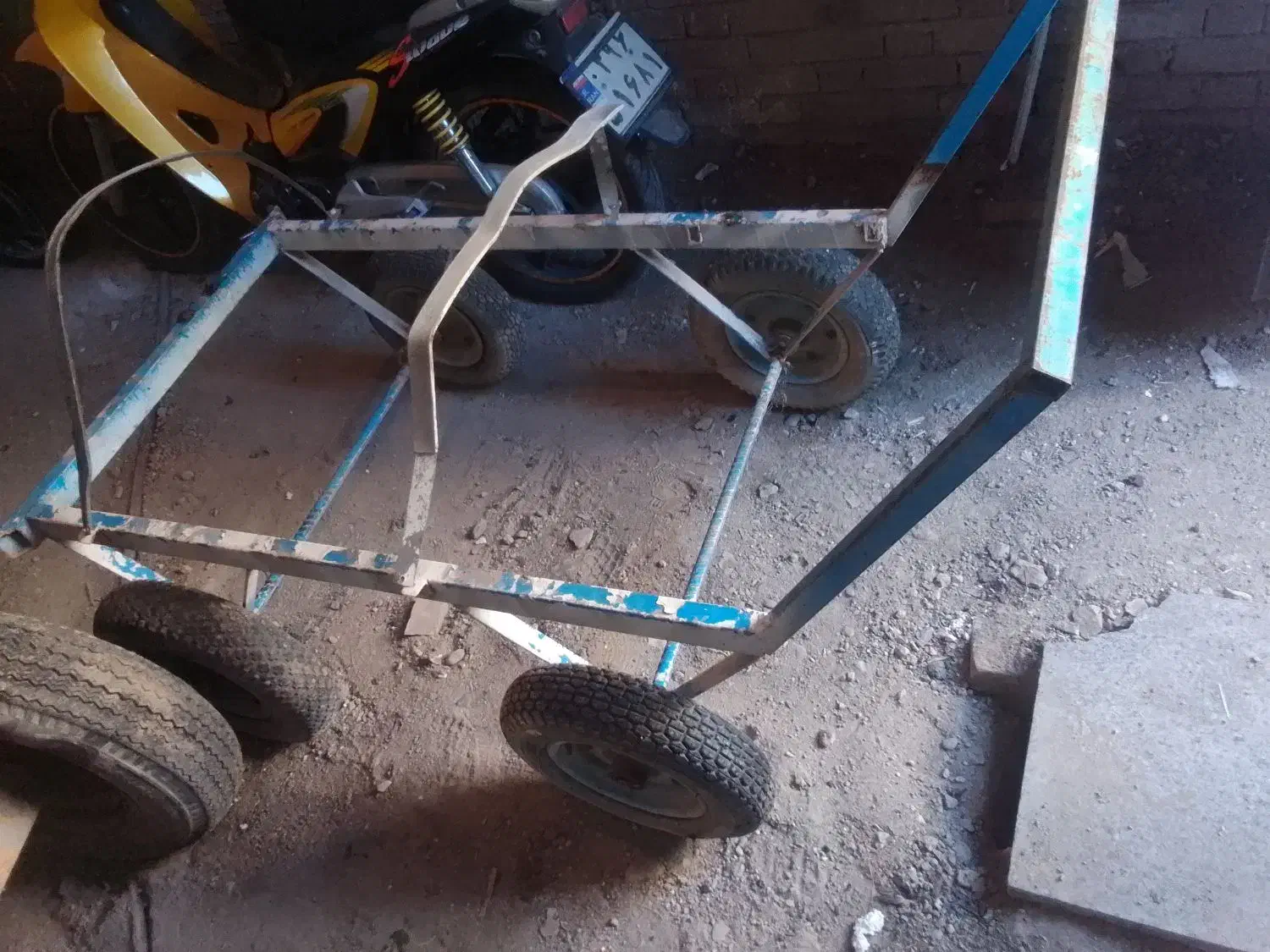 گاری چهار چرغ کارکرده خیلی تمیز|فروشگاه و مغازه|نقده, |دیوار