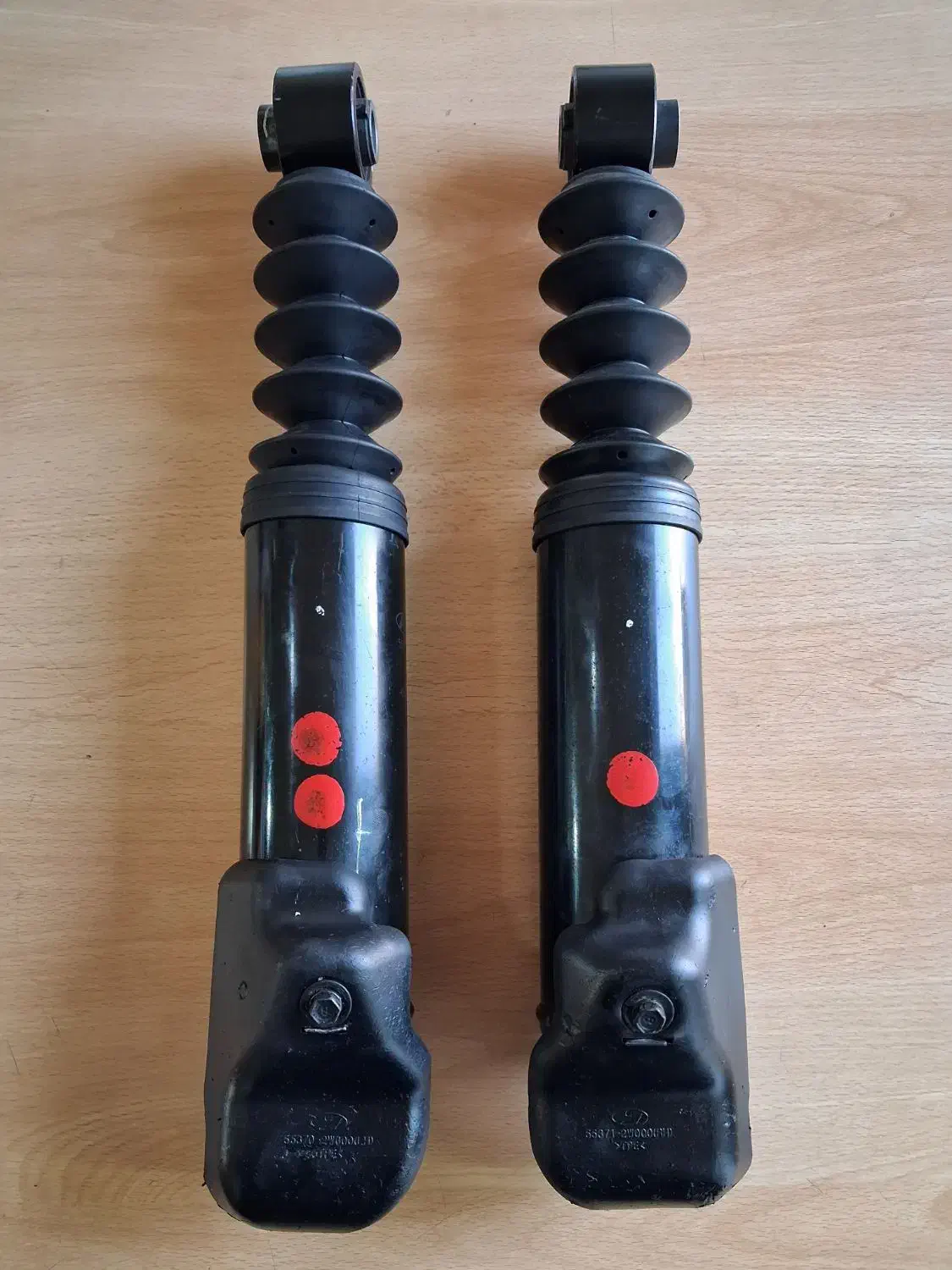 کمک فنر عقب سانتافه|قطعات یدکی و لوازم جانبی|شیراز, سلطان آباد|دیوار