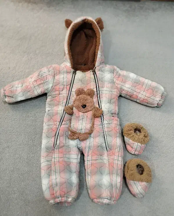 (حراج )لباس گرم بچه و سرهمی ،لباس عروس بچه|کفش و لباس بچه|اسلامآباد غرب, |دیوار