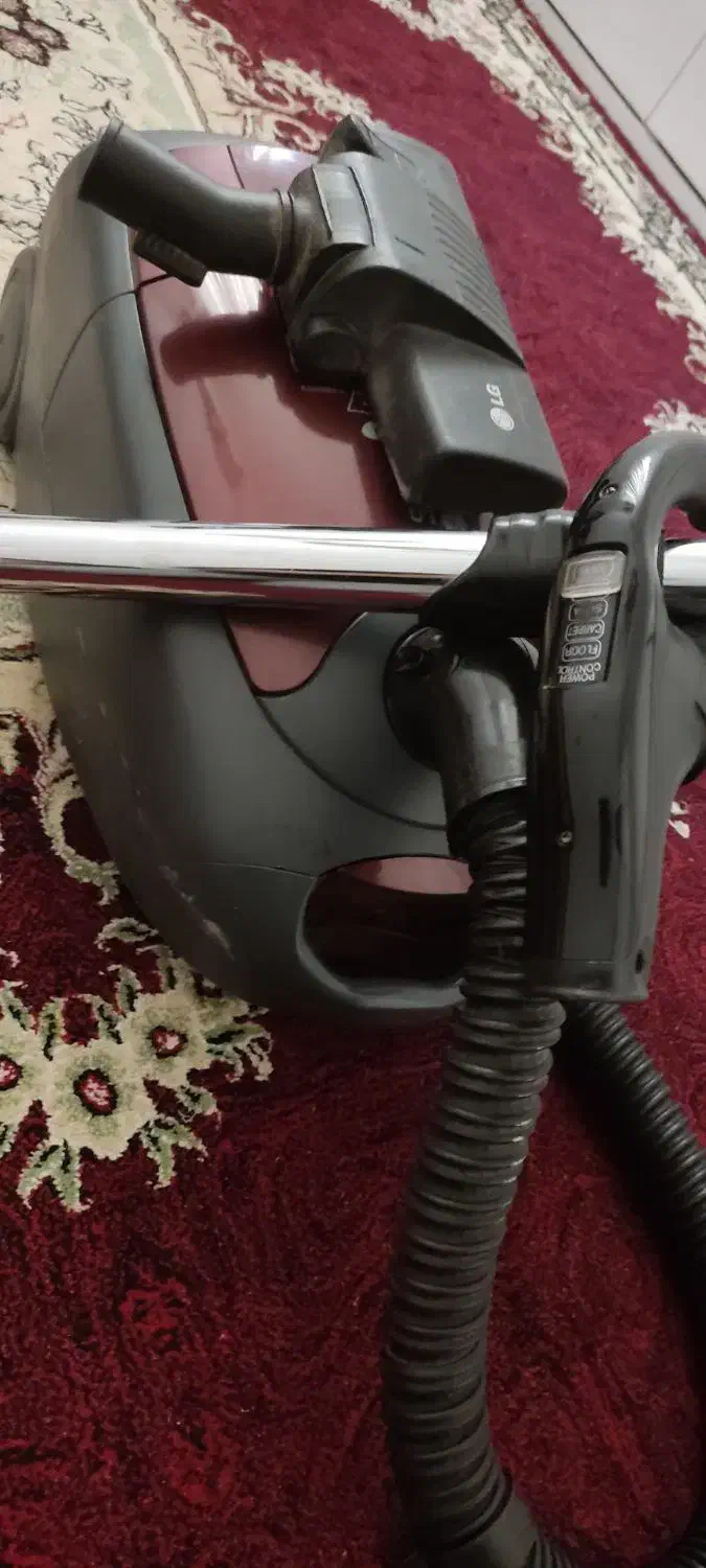 جاروبرقی ال جی 1600وات|جاروبرقی، جارو شارژی، بخارشو|شیراز, شاپورجان|دیوار