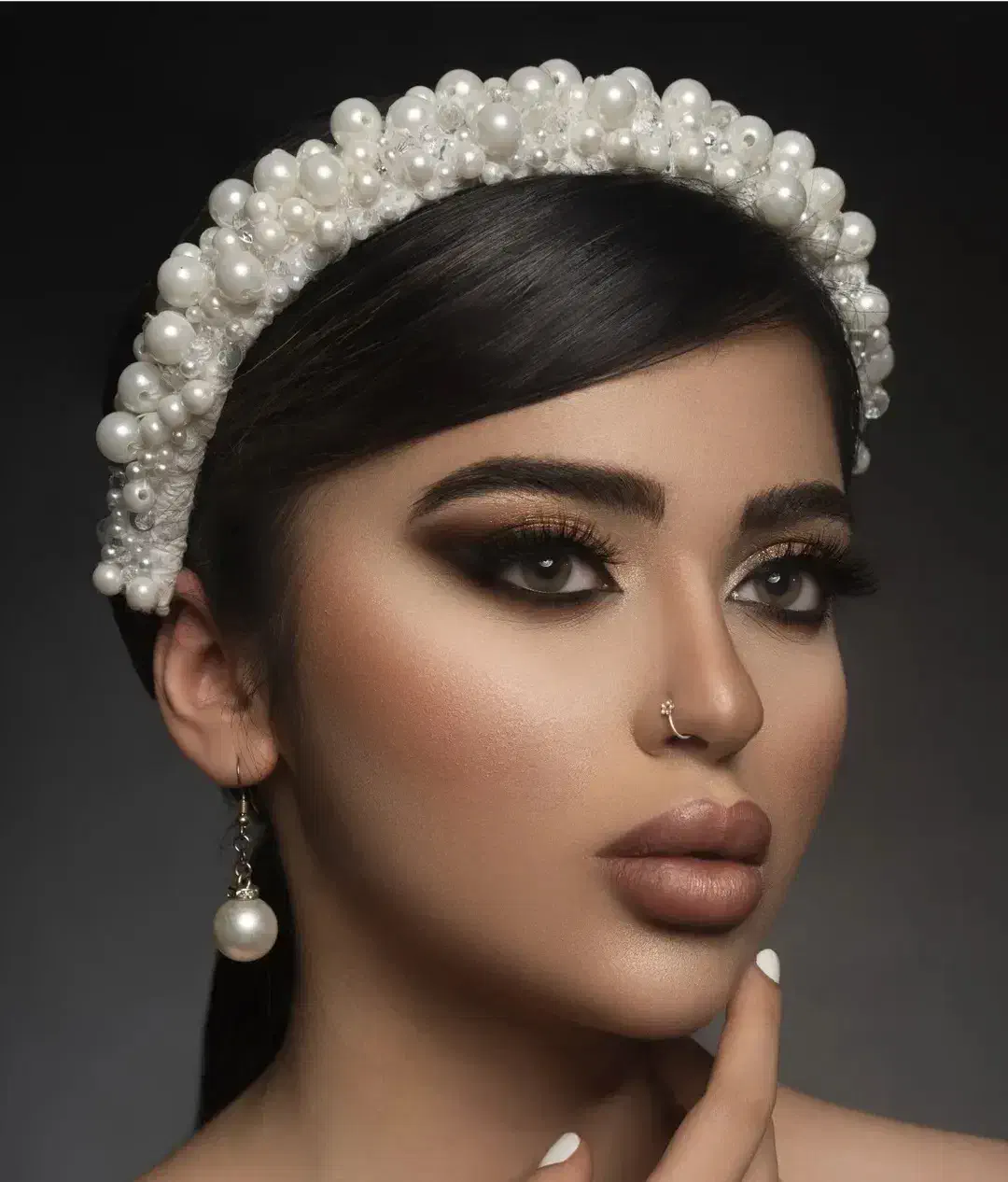 میکاپ و شنیون با تخفیف ویژه|خدمات آرایشگری و زیبایی|شاهین‌شهر, عطار|دیوار