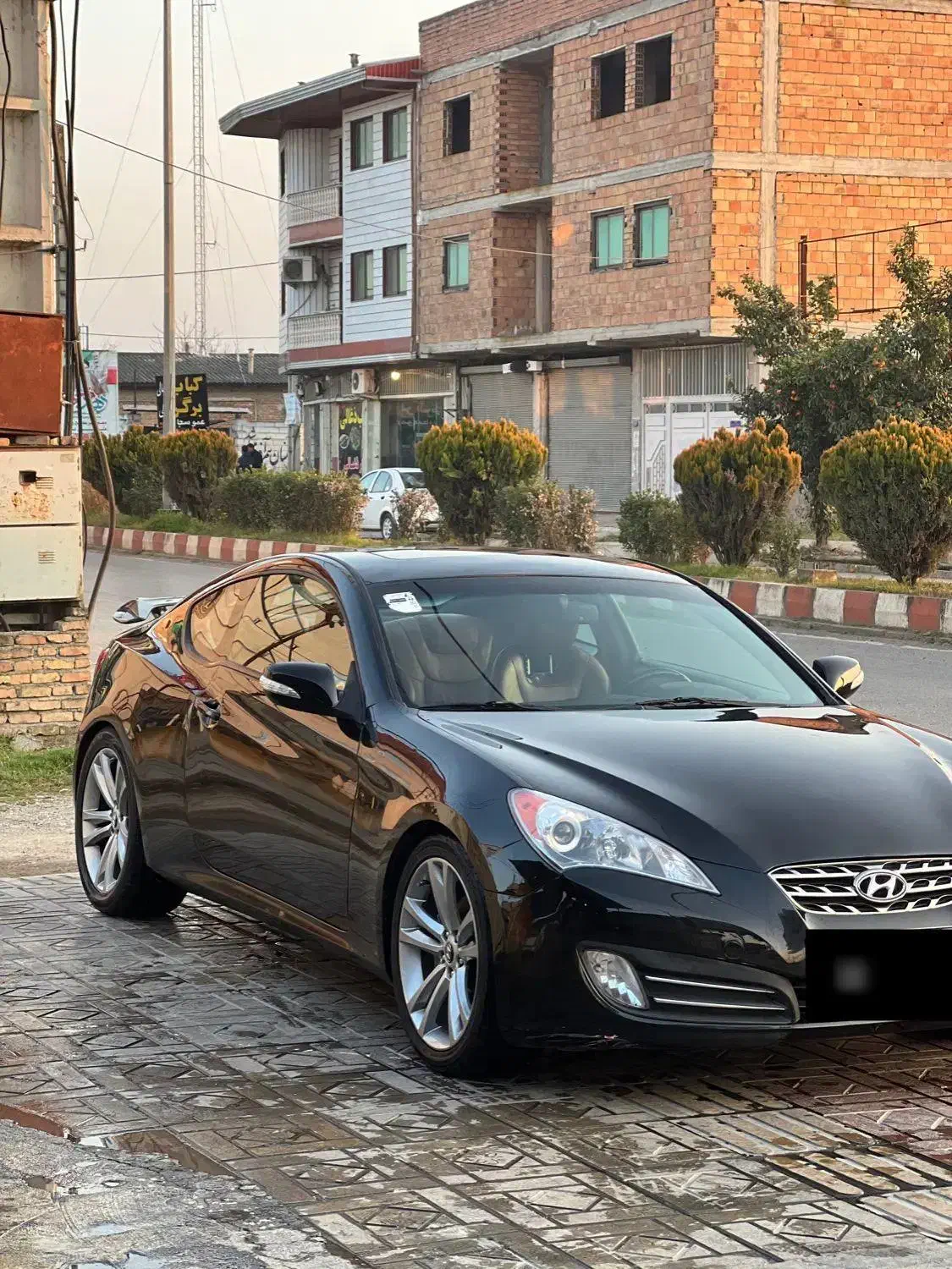 جنسیس کوپه مشکی ۲۰۱۱|خودرو سواری و وانت|قائم‌شهر, |دیوار