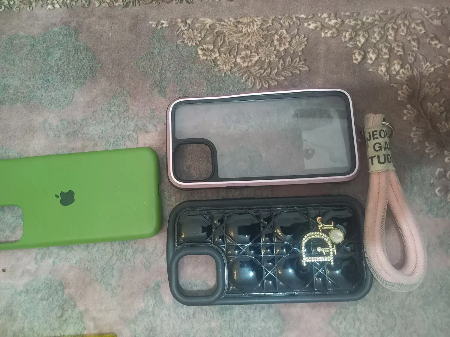 تعدادی قاب ایفون ۱۲پرومکس و ۱۳ نرمال و ۱۶ پرومکس|لوازم جانبی موبایل و تبلت|تهران, شهران شمالی|دیوار