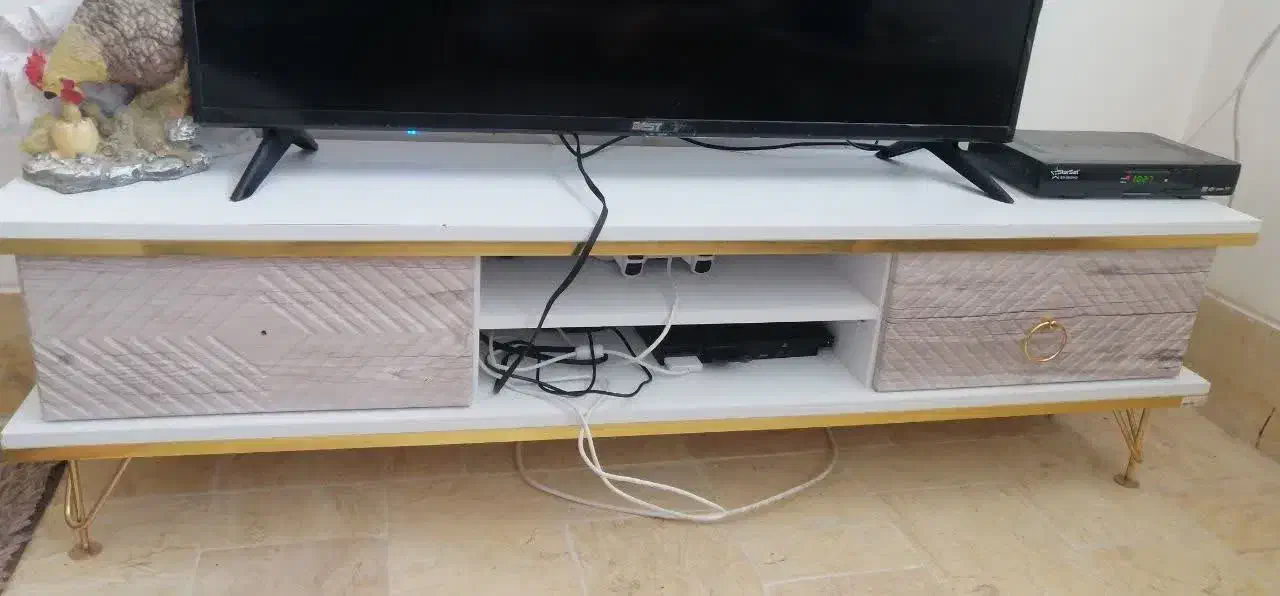 میز تلوزیون|مبلمان خانگی و میز عسلی|تفت, |دیوار