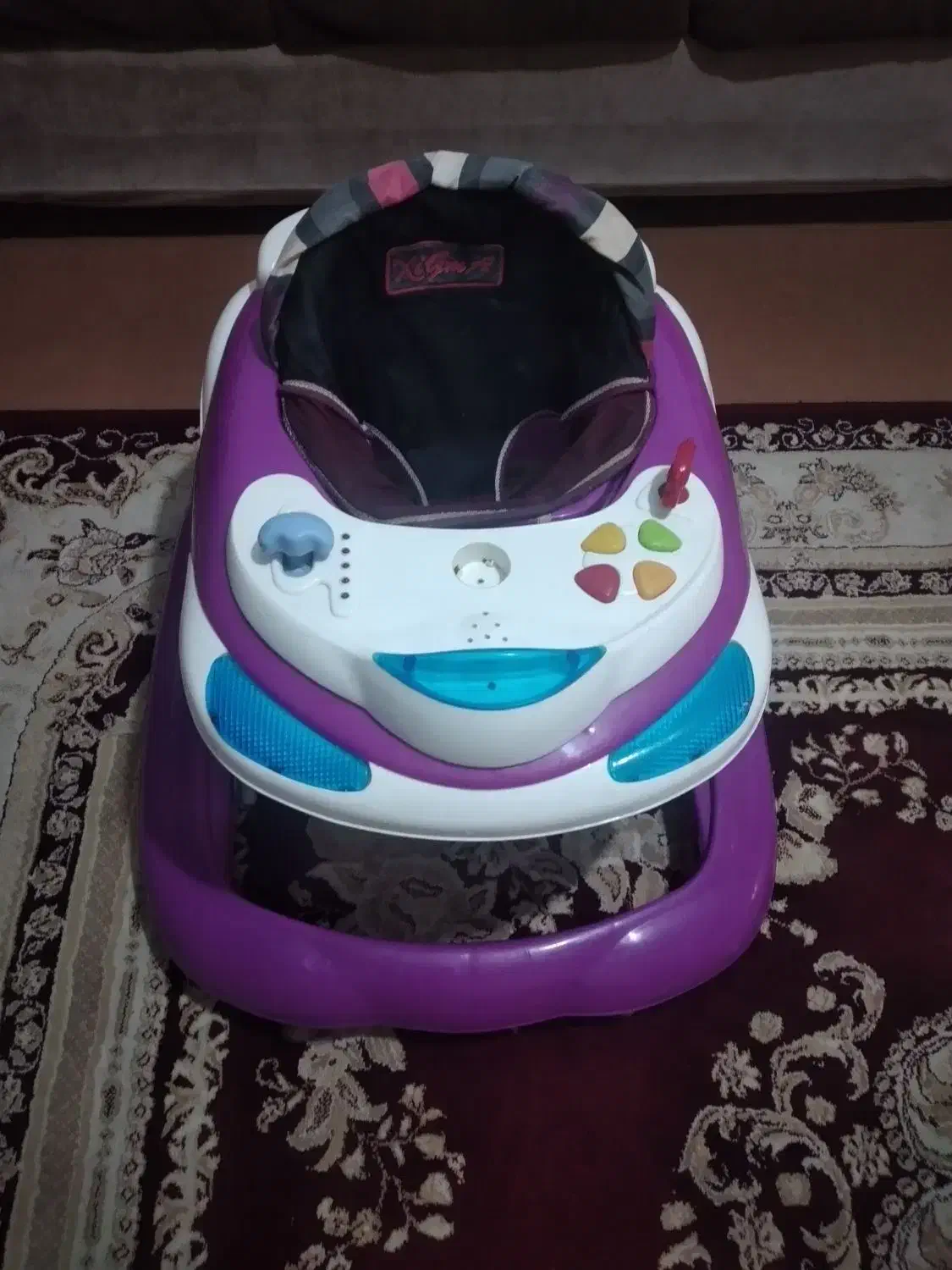 روروئک بچه|کالسکه و لوازم جانبی|آمل, |دیوار