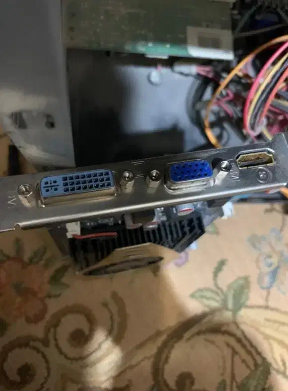 کامپیوتر و میز و صندلی|رایانه رومیزی|زاهدان, |دیوار