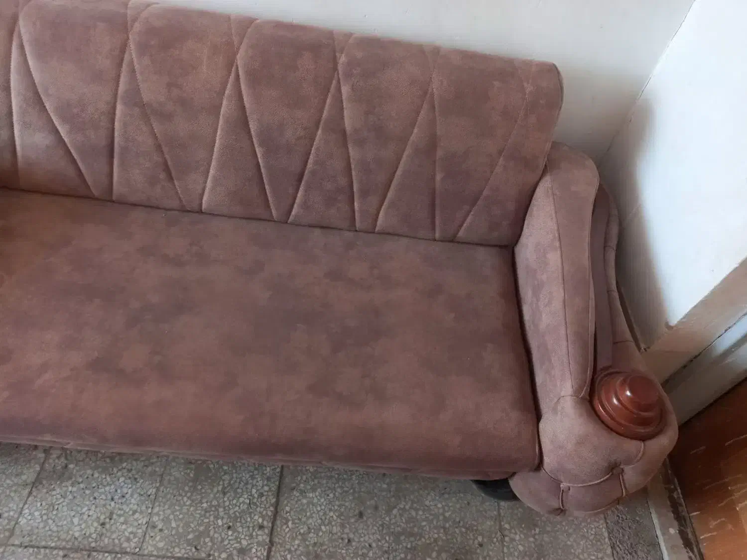 مبل 10نفره کاملا سالم|مبلمان خانگی و میز عسلی|اصفهان, قهجاورستان|دیوار