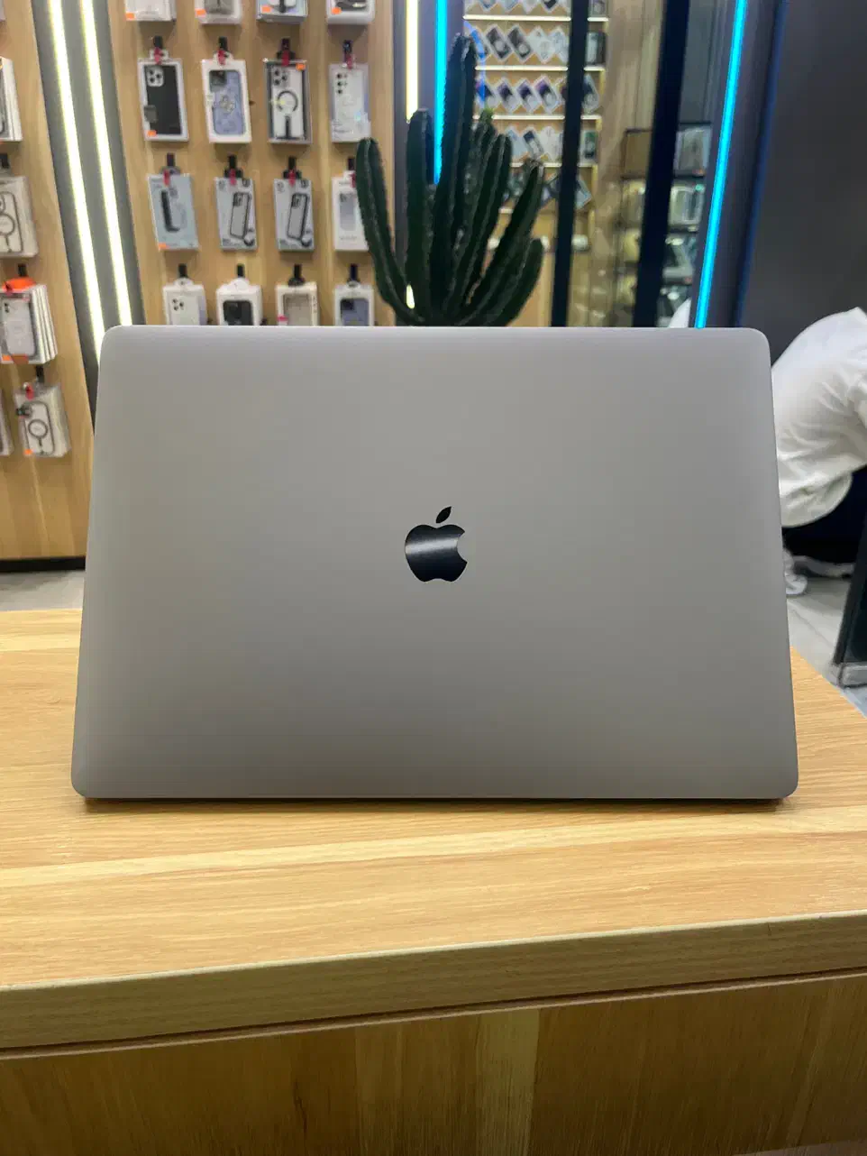 مک بوک پرو ۲۰۱۹ MacBook Pro 2019|رایانه همراه|مشهد, احمدآباد|دیوار