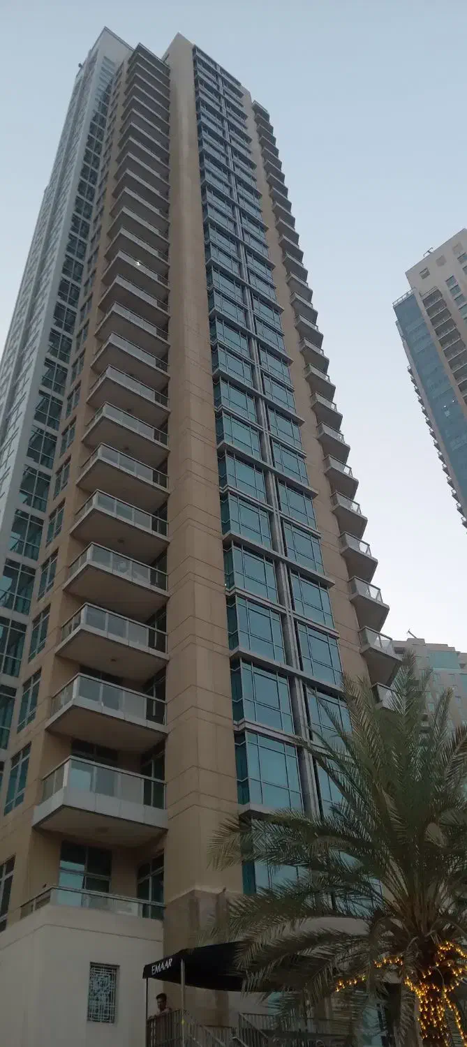 اقامت امارات در اسرع وقت|خدمات حمل و نقل|شیراز, باغ تخت|دیوار