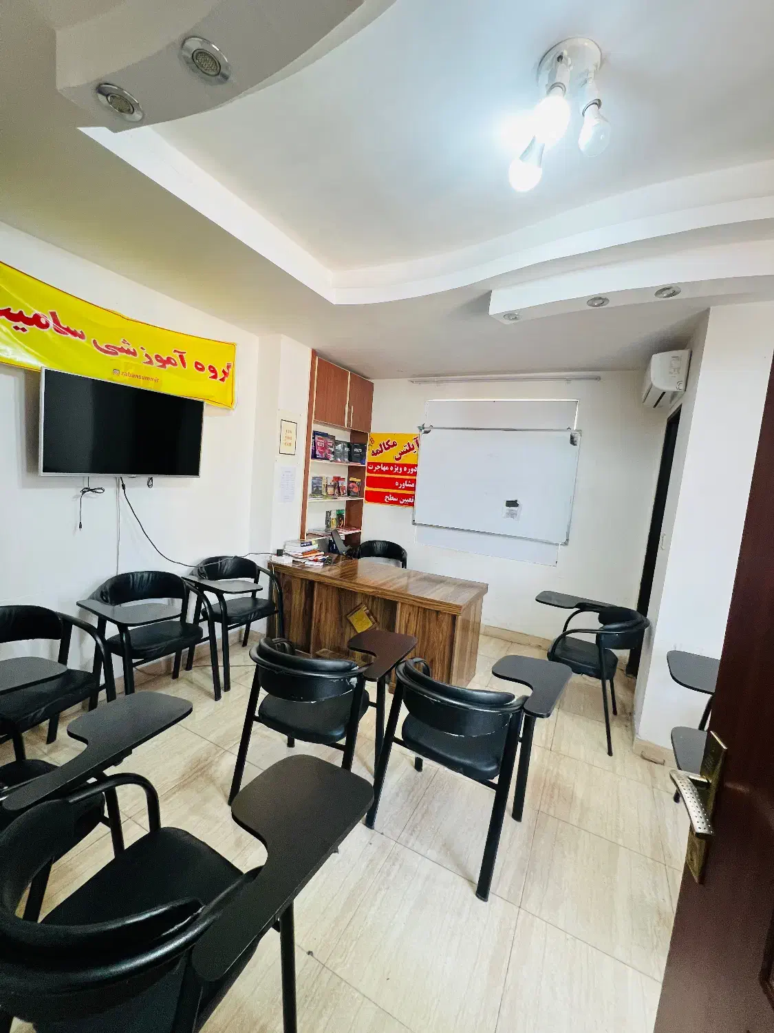 اجاره آپارتمان تجاری بیستون تک واحدی ۶۵ متری دو خ|اجارهٔ دفتر کار، اتاق اداری، مطب|رشت, صفاری|دیوار