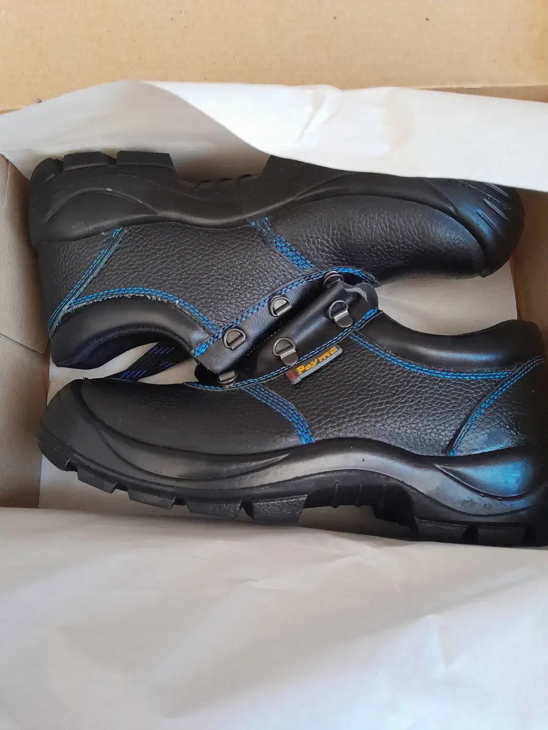 کفش کار خارجی|کیف، کفش، کمربند|ساوه, |دیوار