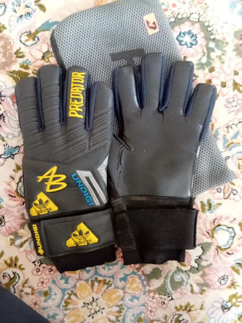 دستکش دروازه بانی|ورزشهای توپی|معصومیه, |دیوار