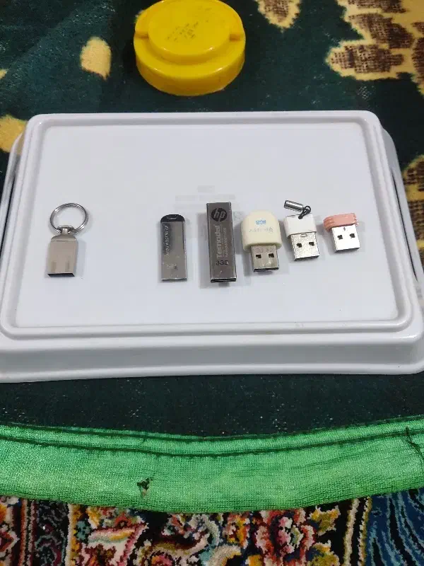 فلش 16گیگ و 8 گیگ و 32گیگ|لوازم جانبی موبایل و تبلت|نسیم‌شهر, |دیوار