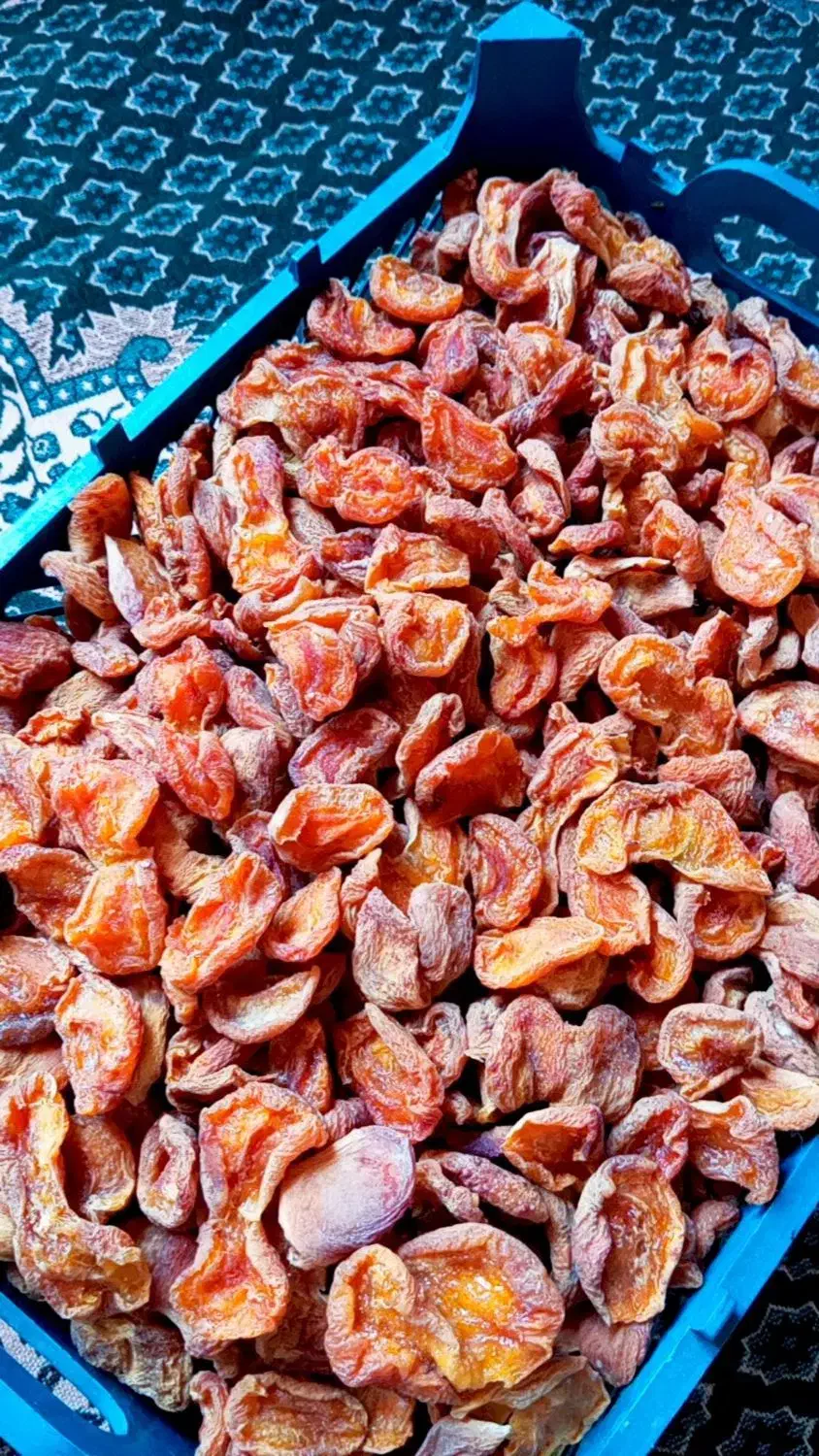 برگ زردالو|خوردنی و آشامیدنی|خوی, |دیوار