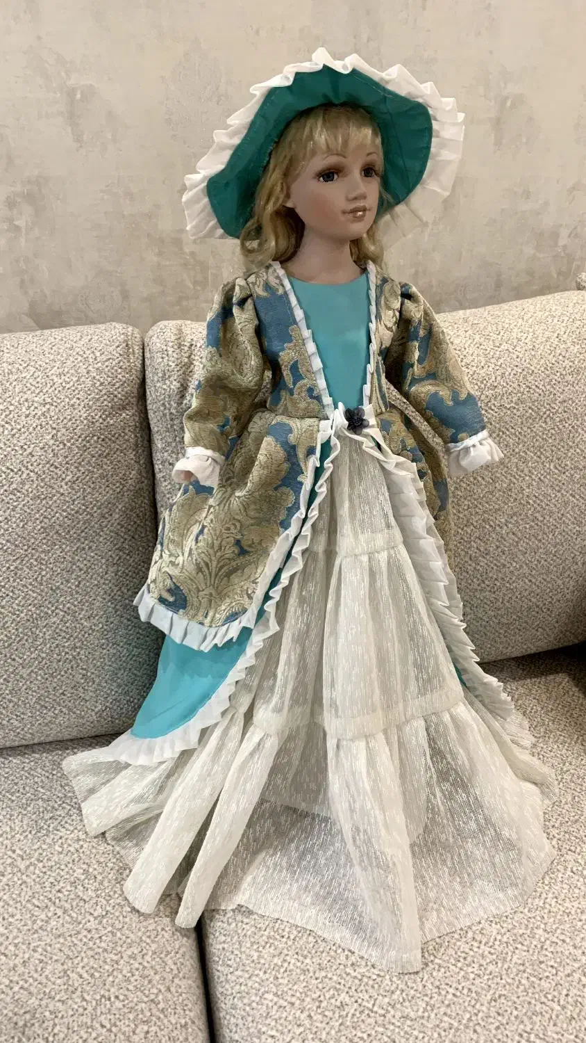 مجسمه|مجسمه، تندیس، ماکت|گنبد کاووس, |دیوار