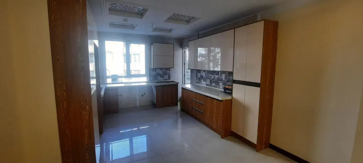 رهن و اجاره آپارتمان ۹۰ متری شمال ستارخان