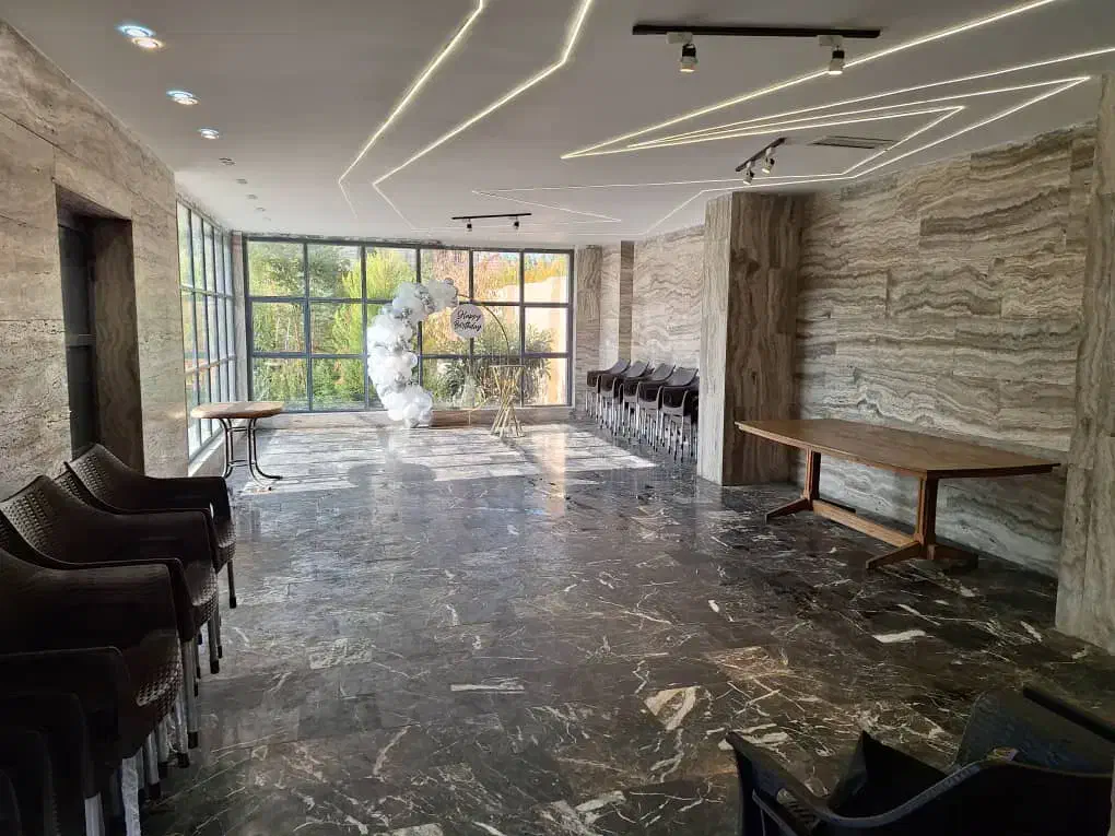 اجاره باغ ویلا مناسب تولد،عقد،تولد و مراسمات|اجارهٔ کوتاه‌مدت ویلا و باغ|شیراز, گویم|دیوار