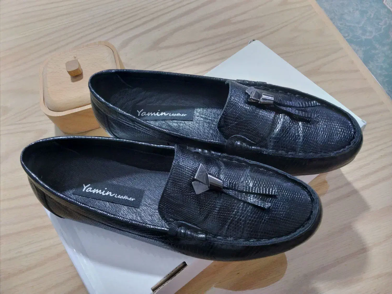 کفش چرم یامین|کیف، کفش، کمربند|رشت, باهنر|دیوار