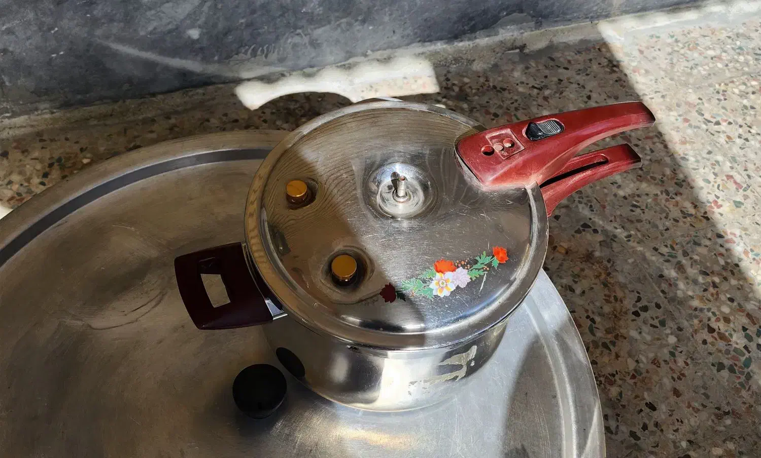 وسایل قدیمی|ظروف پخت‌وپز|شاهین‌شهر, مورچه خورت|دیوار