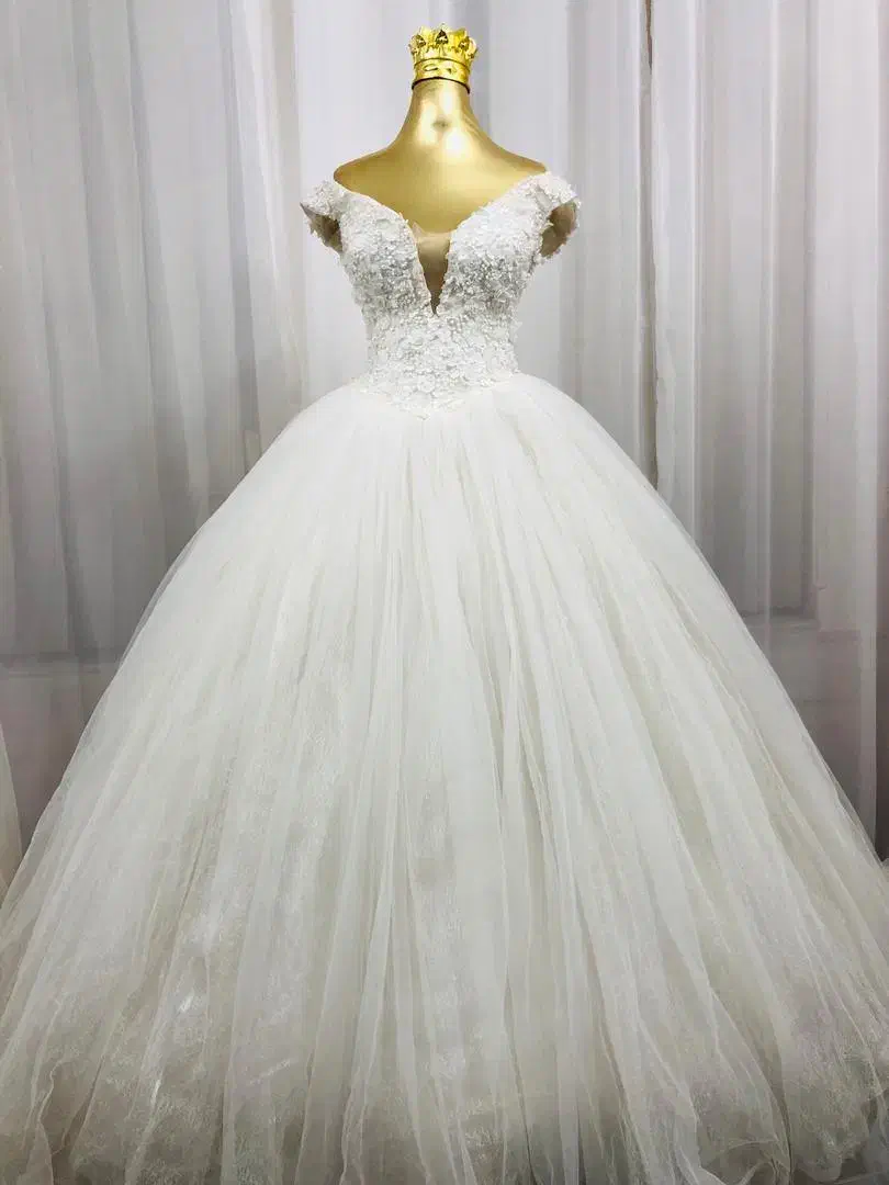 لباس عروس اجاره  رایگان|لباس|اردکان, |دیوار