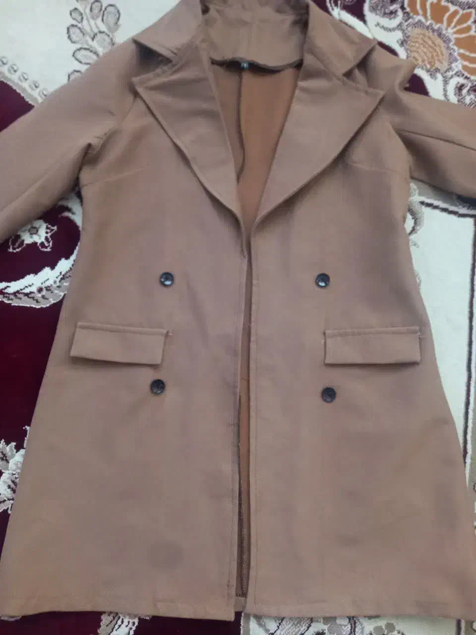 پالتو|لباس|الشتر, |دیوار