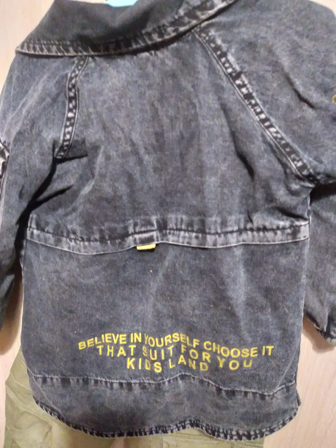 کفش و لباس بچه|کفش و لباس بچه|رودهن, |دیوار