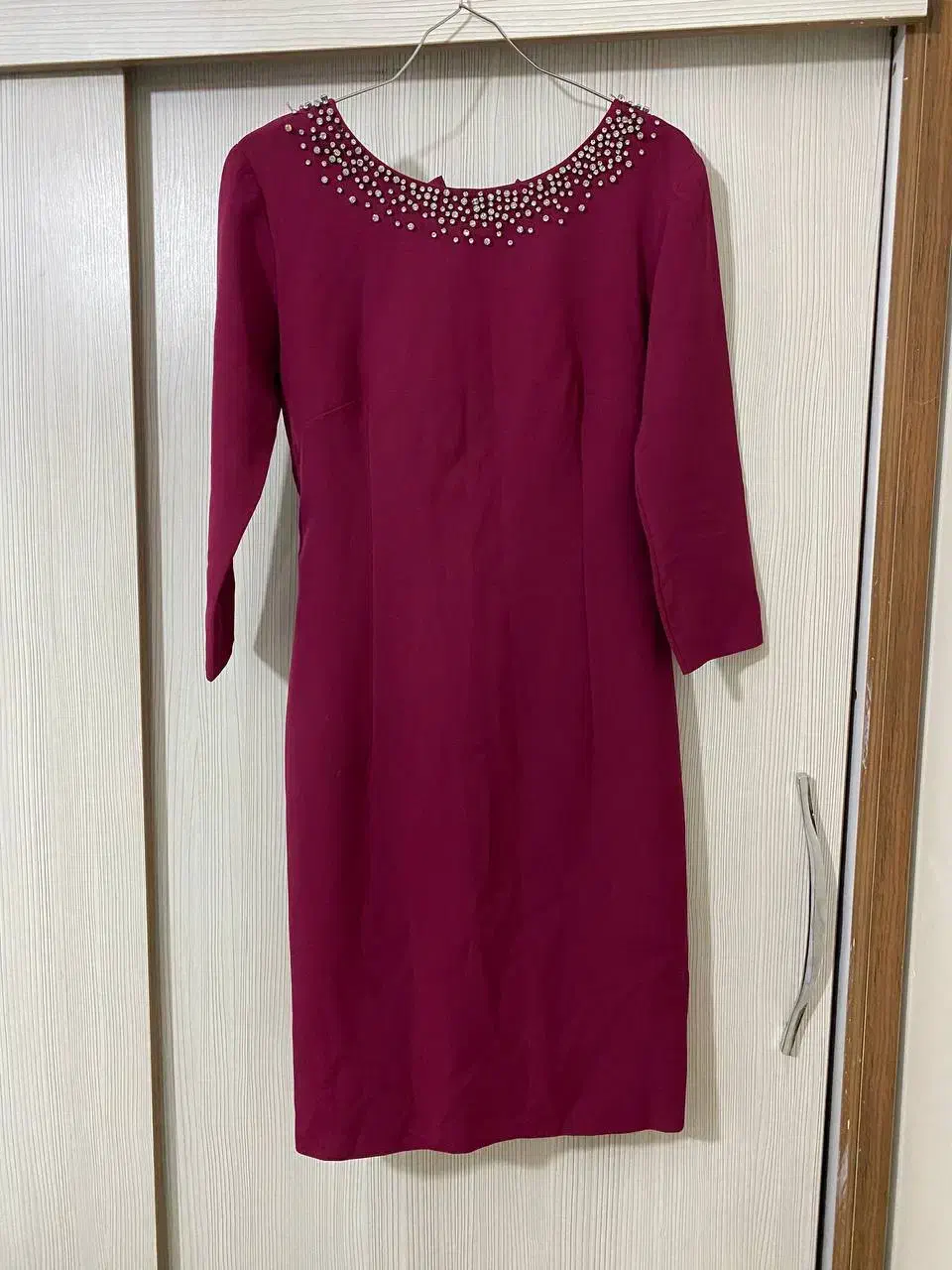 لباس|لباس|گلستان (تهران), |دیوار