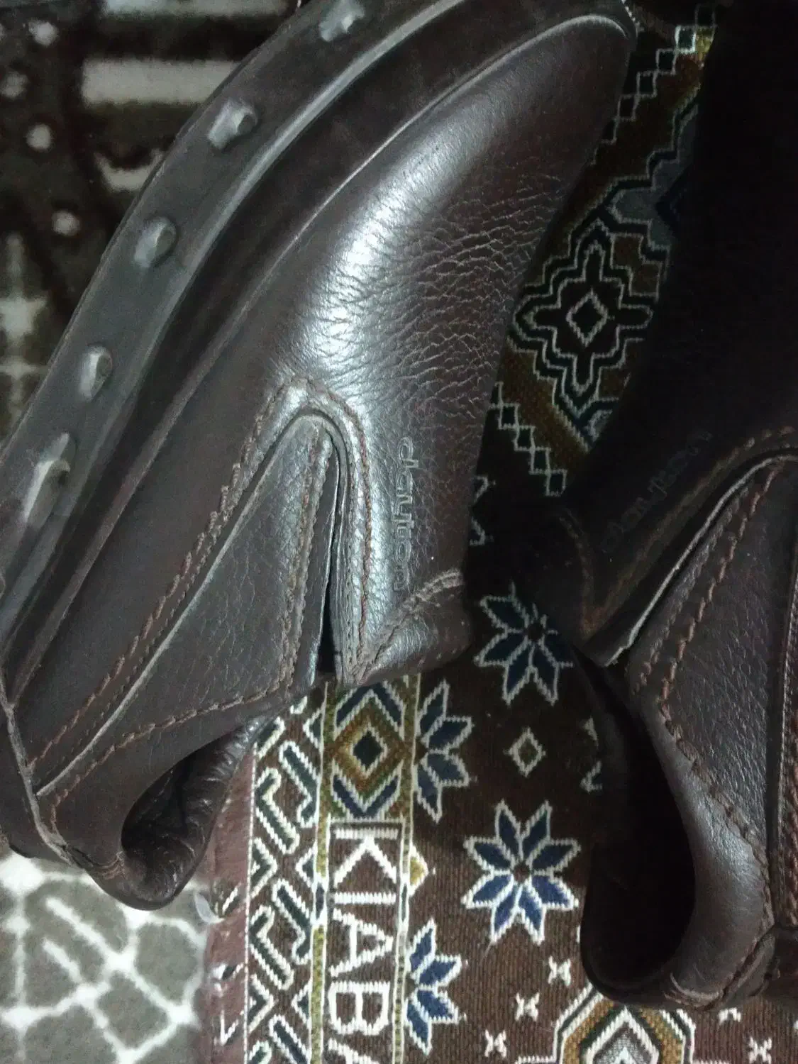 کفش|کیف، کفش، کمربند|ایرانشهر, |دیوار