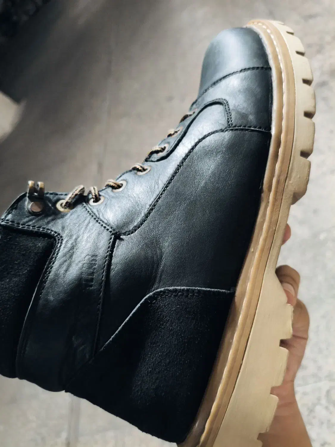 نیم بوت کاترپیلار|کیف، کفش، کمربند|قزوین, |دیوار