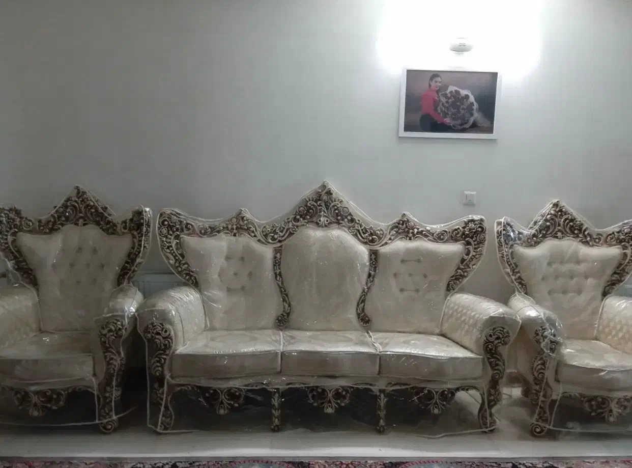 مبل سلطنتی|مبلمان خانگی و میز عسلی|رباط‌کریم, نصیرشهر|دیوار