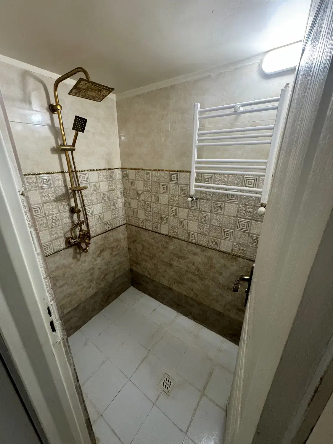 آپارتمان ۷۸ متری خوش نقشه در دامپزشکی