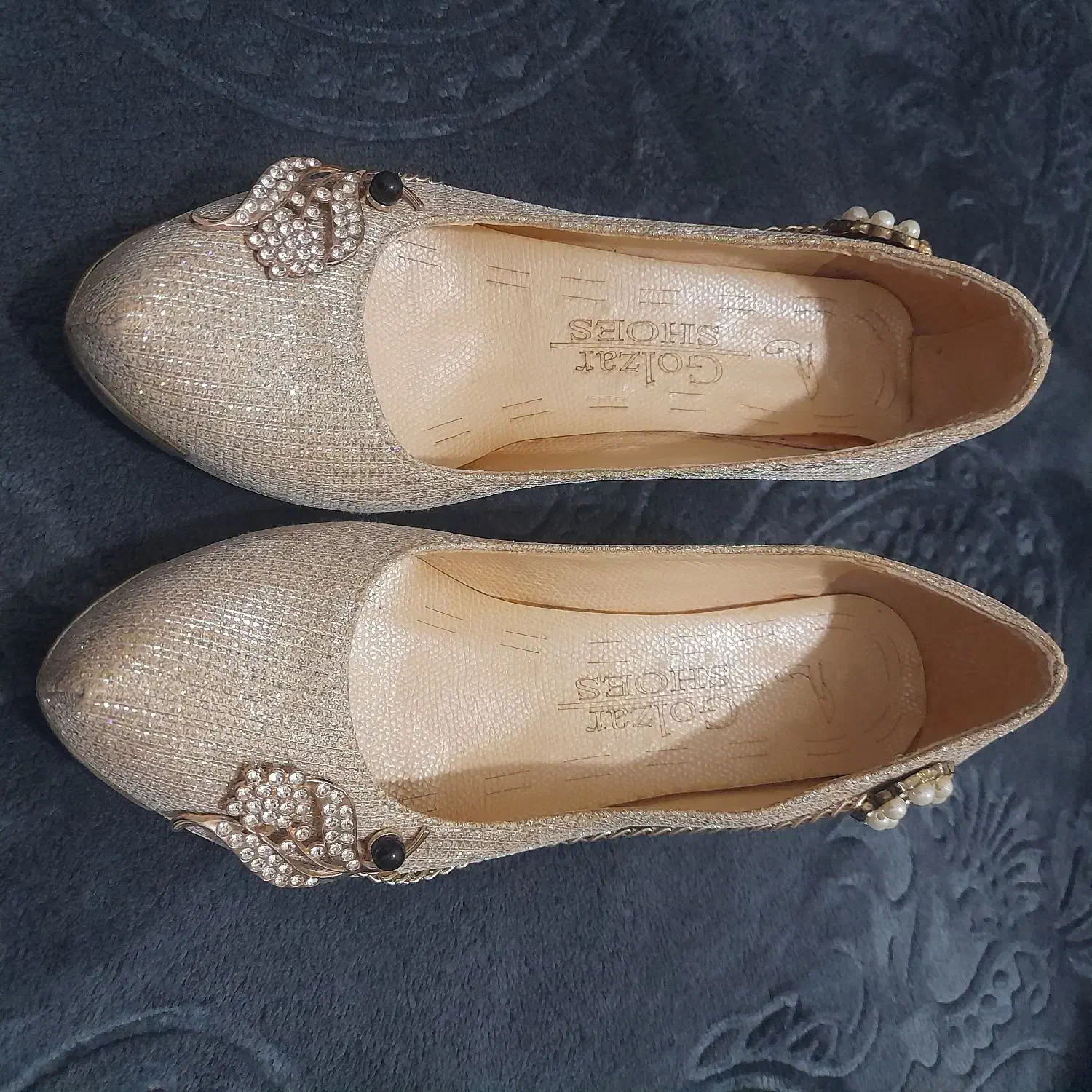 کفش|کیف، کفش، کمربند|کرباسک, |دیوار