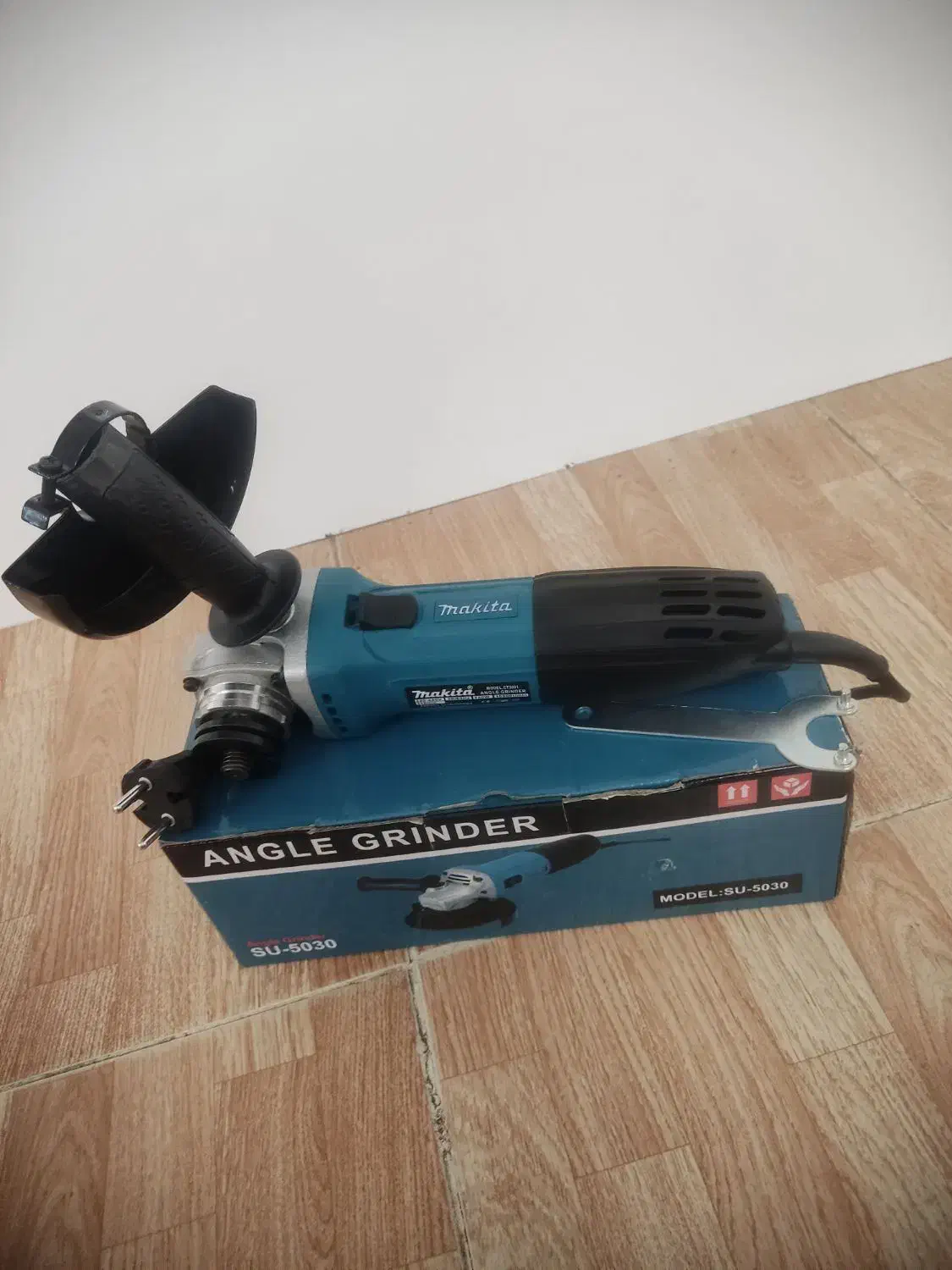 سنگ فرز .دریل برقی ماکیتا اصل|ابزارآلات|تبریز, |دیوار