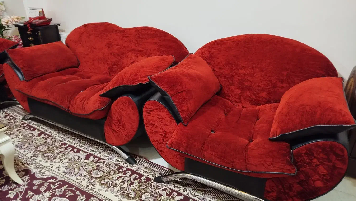 مبلمان/مبل راحتی/ مخمل قرمز نرم/ مناسب ویلا و دکور|مبلمان خانگی و میز عسلی|تهران, هاشم‌آباد|دیوار
