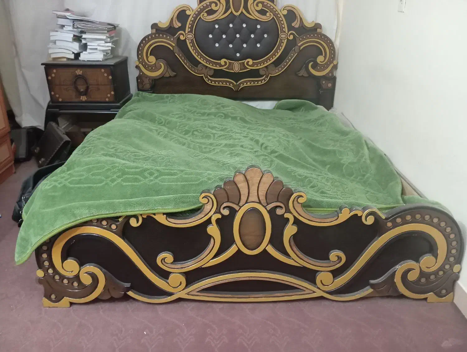 تختخواب دو نفره|تخت و سرویس خواب|قم, دروازه چوبی|دیوار