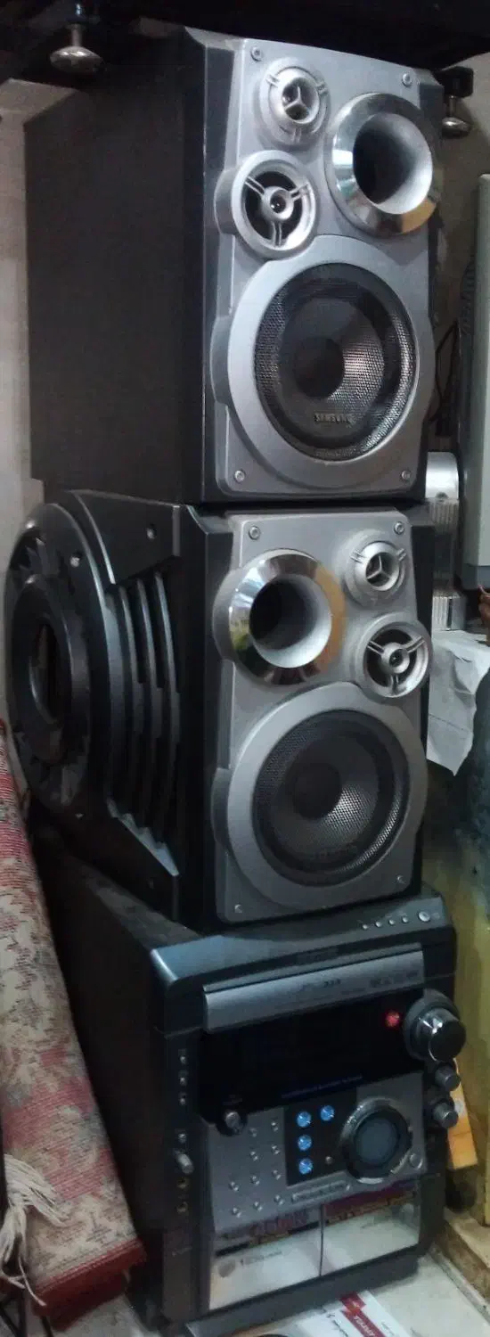 ضبط و باند قدیمی اما سالم ۴۶۰۰ وات سامسونگ|سیستم صوتی خانگی|کومله, |دیوار