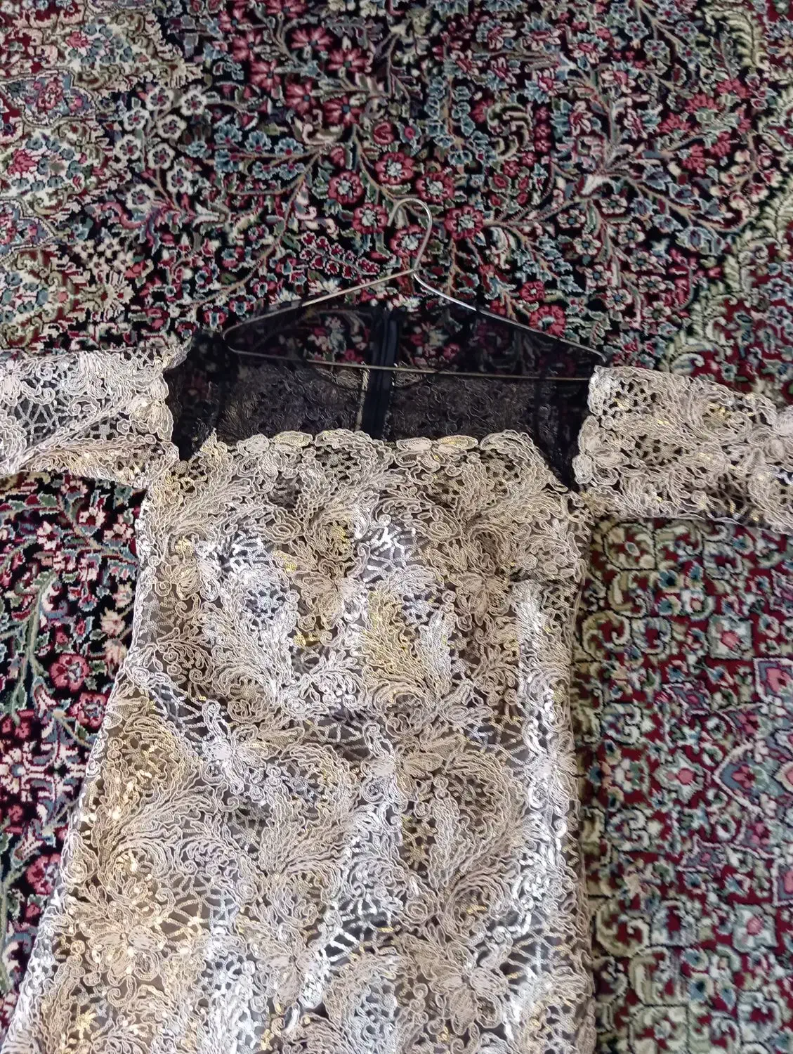 پیرهن مجلسی|لباس|ملایر, |دیوار