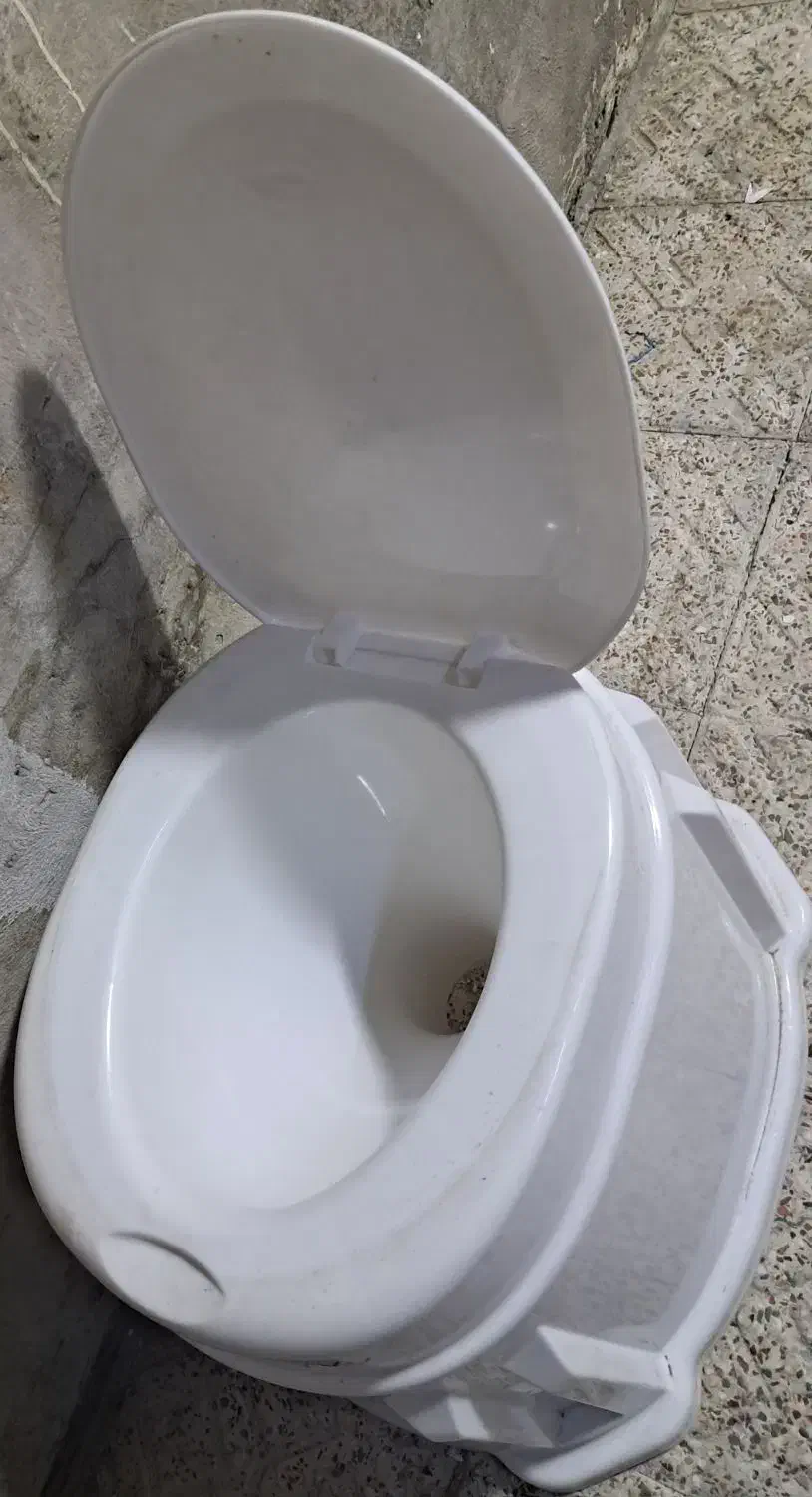 توالت فرنگی نونواستفاده نشده ۷۷۰ خریدم|لوازم سرویس بهداشتی|بهارستان, |دیوار
