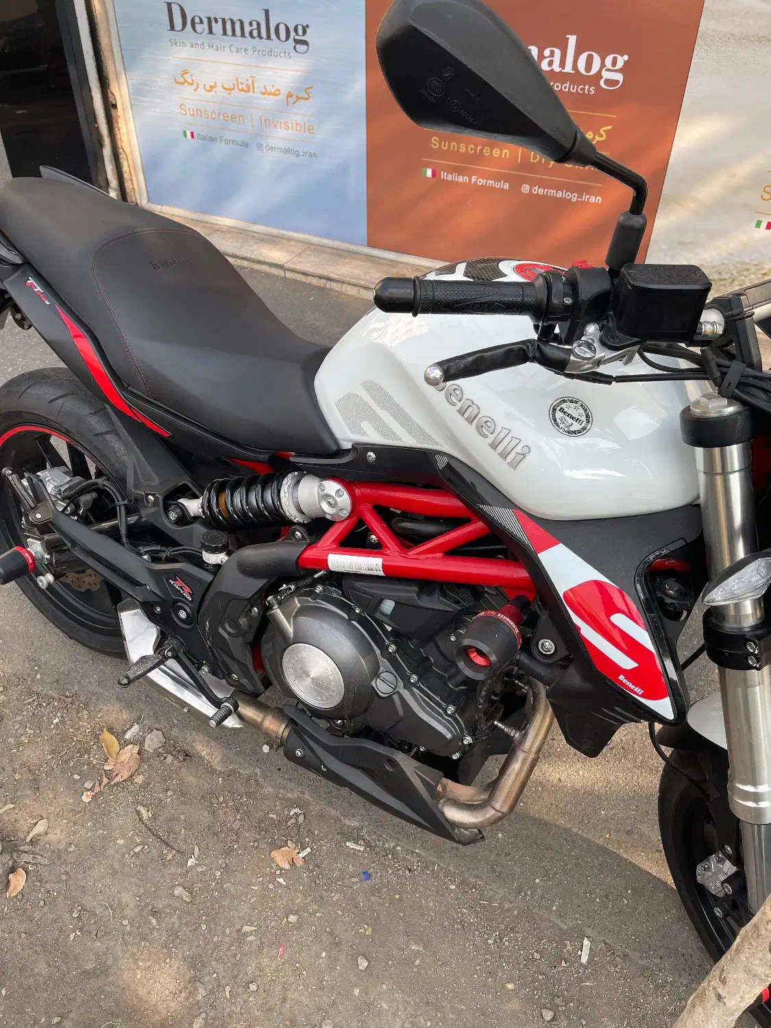 بنلی ۳۰۰ جفت سیلندر|موتورسیکلت|تهران, علم و صنعت|دیوار