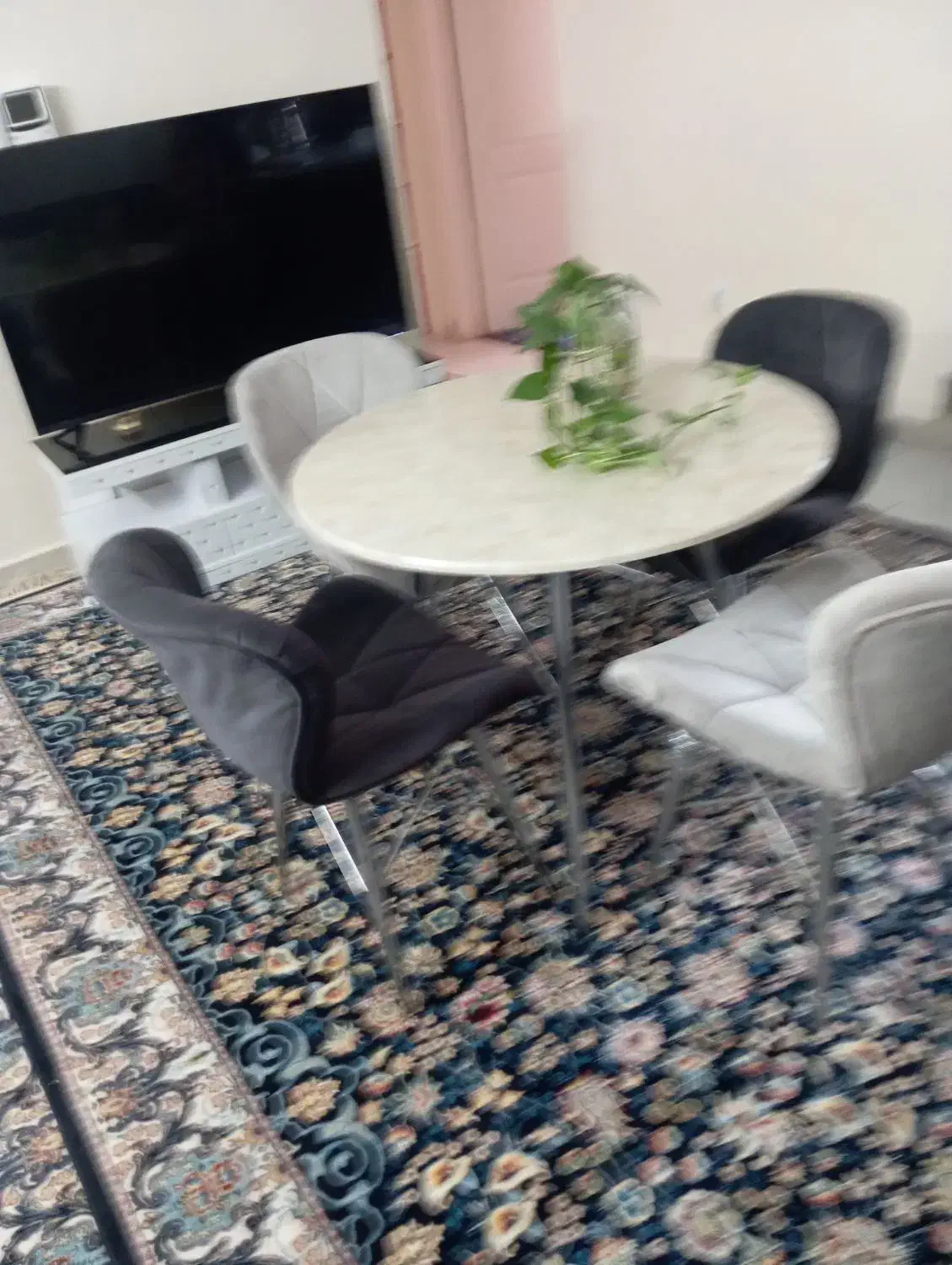 میز ناهارخوری|میز و صندلی غذاخوری|بومهن, |دیوار